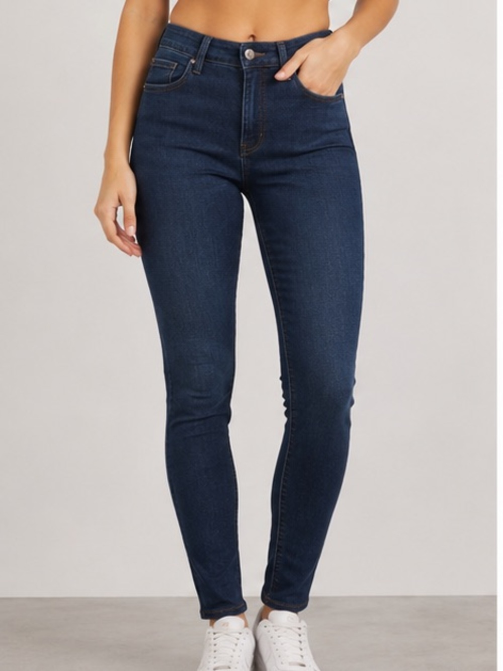 7 For All Mankind Women's Skinny Jeans in Dark Blue